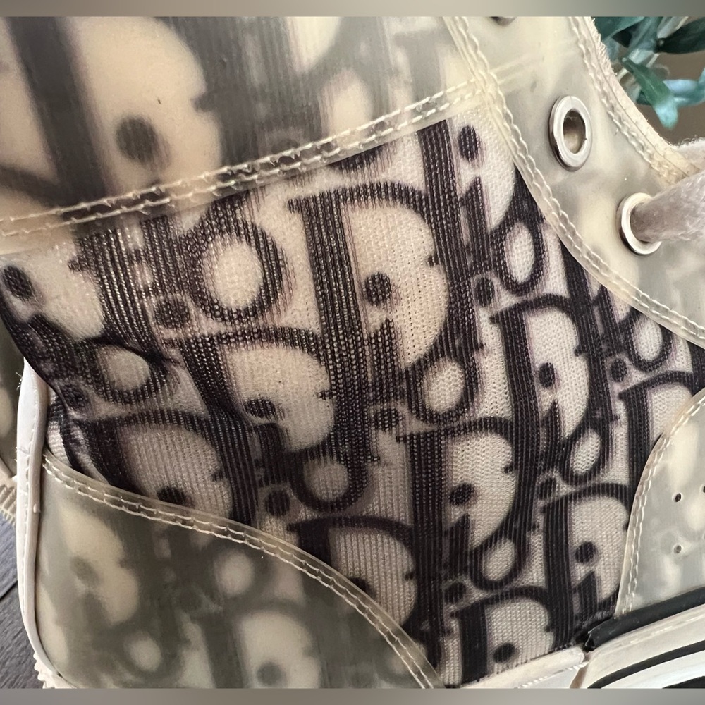 Men’s B23 League High-Top Sneaker
White and Black Dior Oblique Canvas - Picture 5 of 9